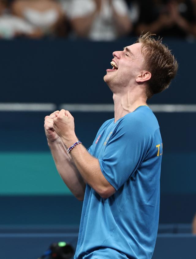 两年沙特在 两年沙特在