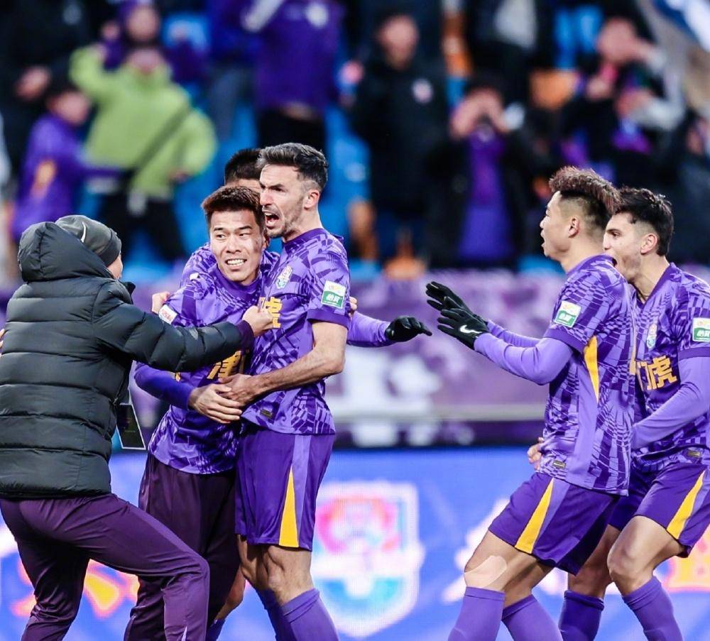 她以微小的 她以微小的