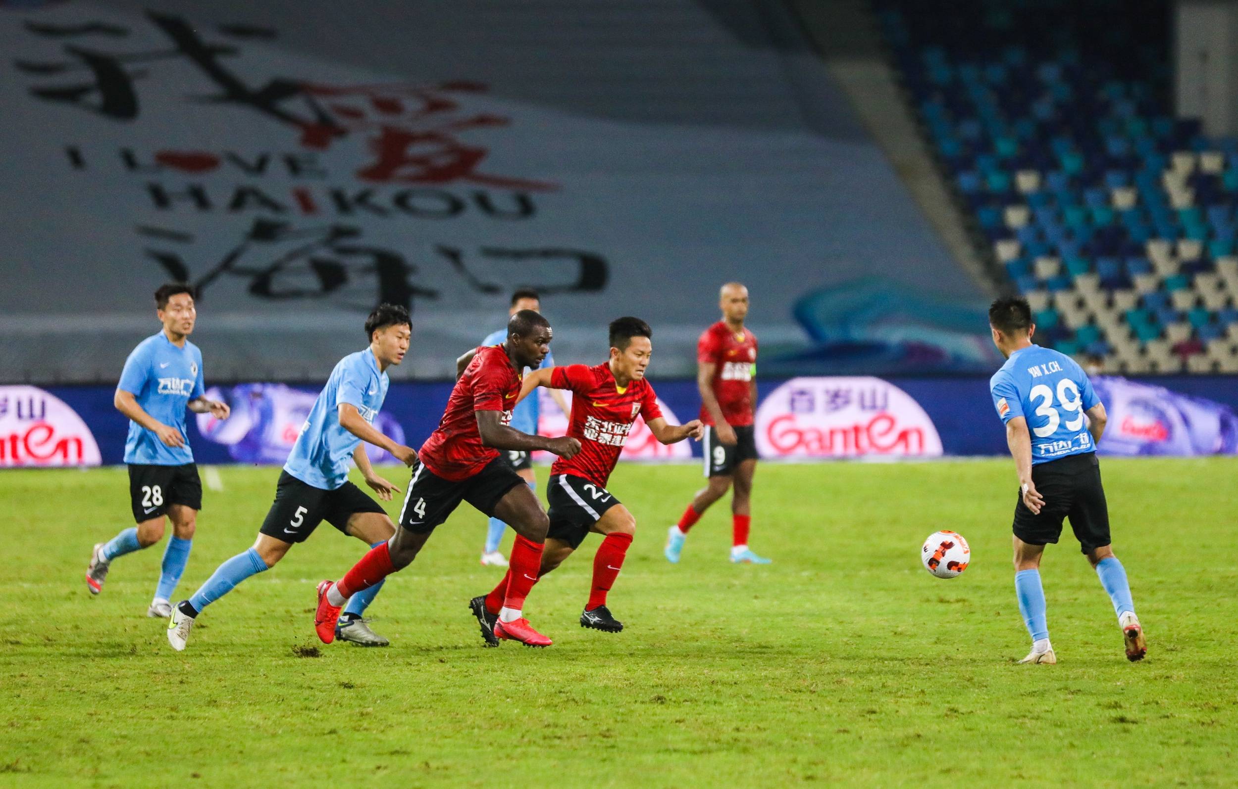 的努力与坚 的努力与坚