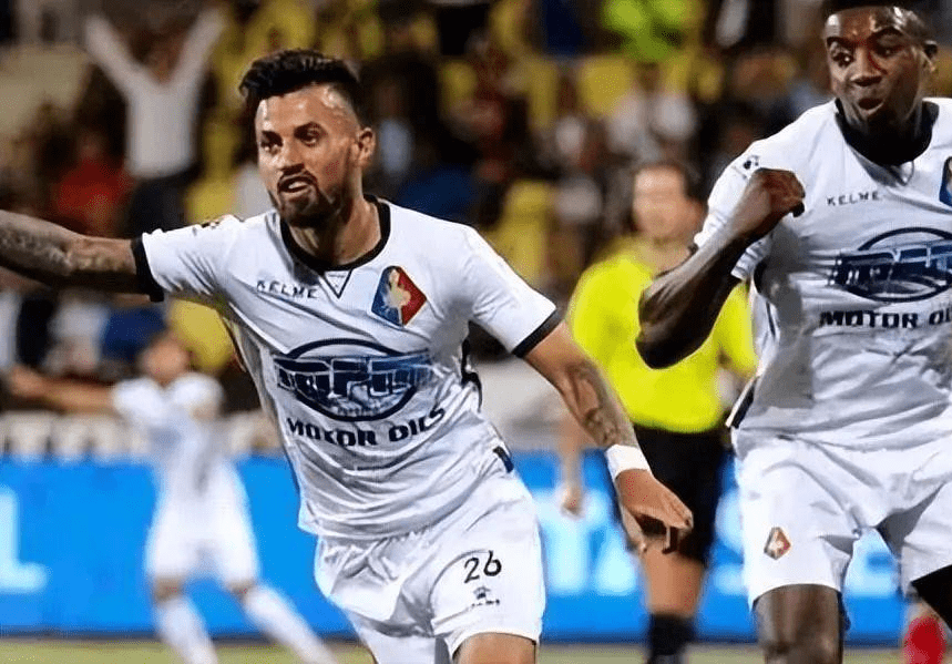 满挑战的球 满挑战的球