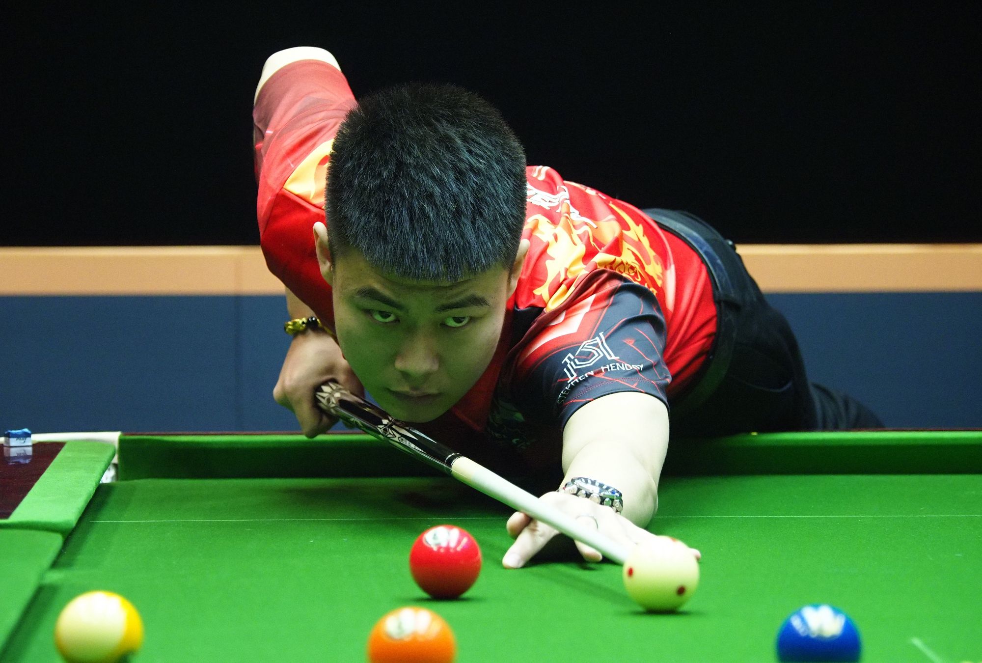 尽管年轻 尽管年轻