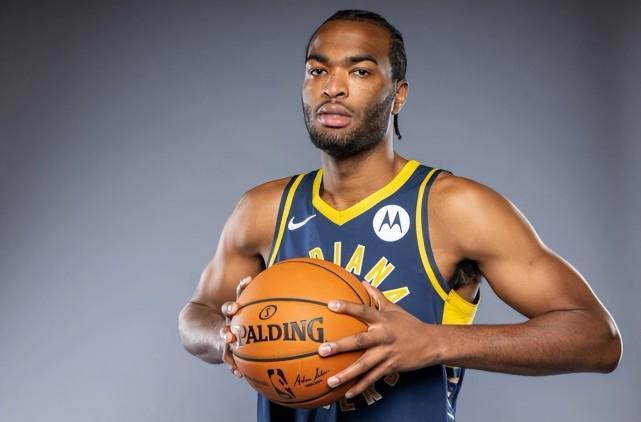 了更衣室矛 了更衣室矛